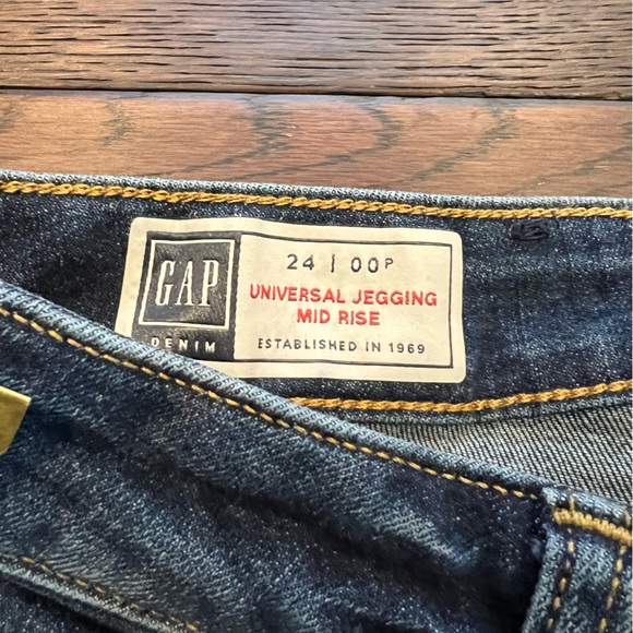 NWT gap jeggings - Picture 3 of 4